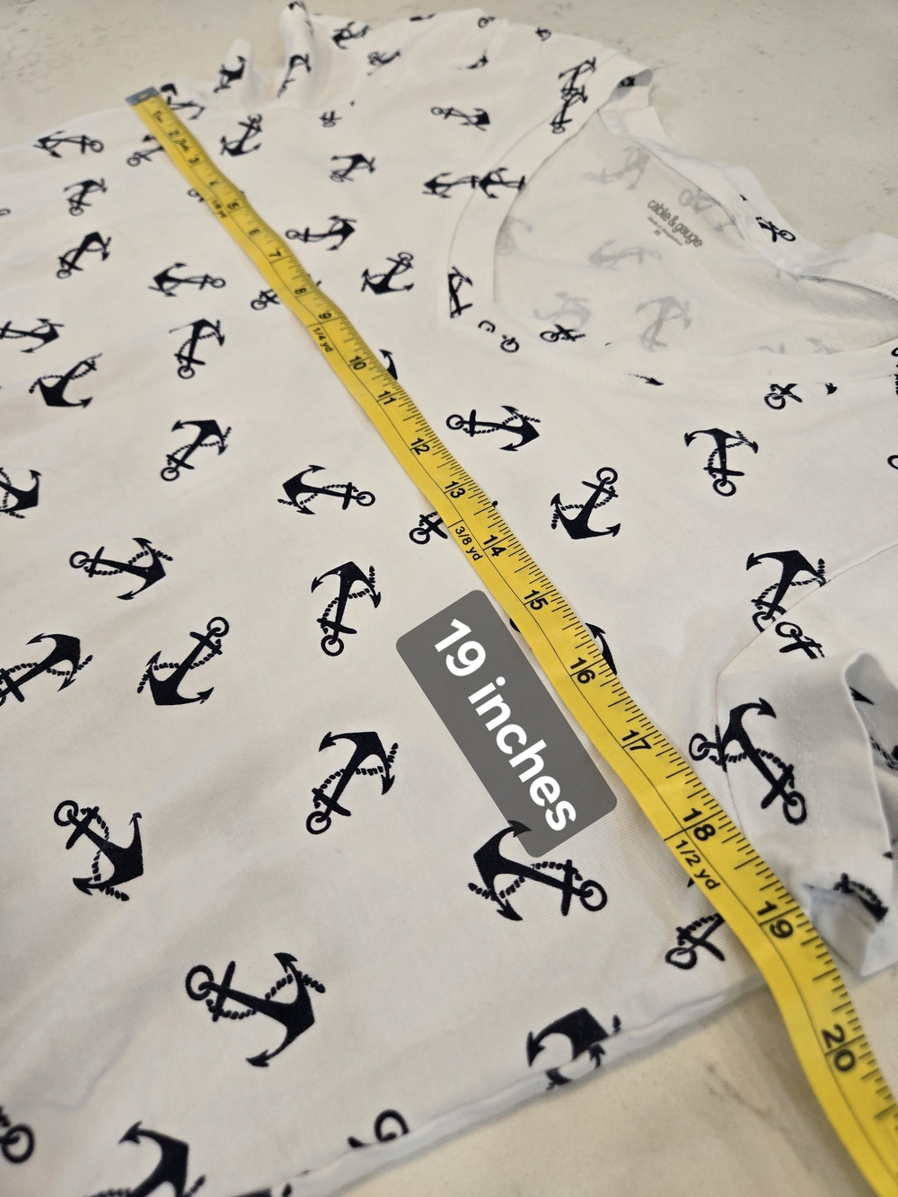 Women’s Anchor Print V-Neck Tee. White And Navy. Pristine Condition. - Picture 9 of 10